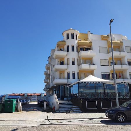 Apartment By The Beach! With Large Balcony! São Martinho do Porto Dış mekan fotoğraf