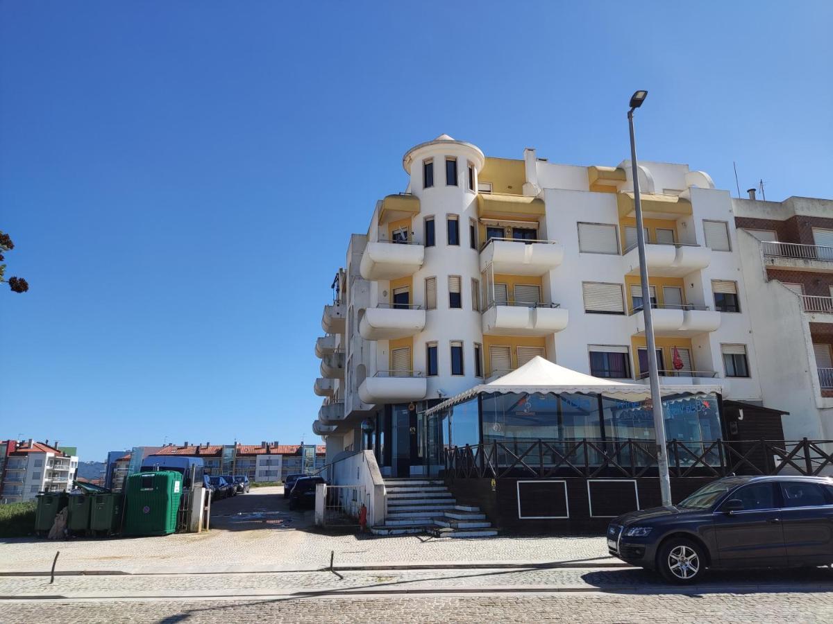 Apartment By The Beach! With Large Balcony! São Martinho do Porto Dış mekan fotoğraf
